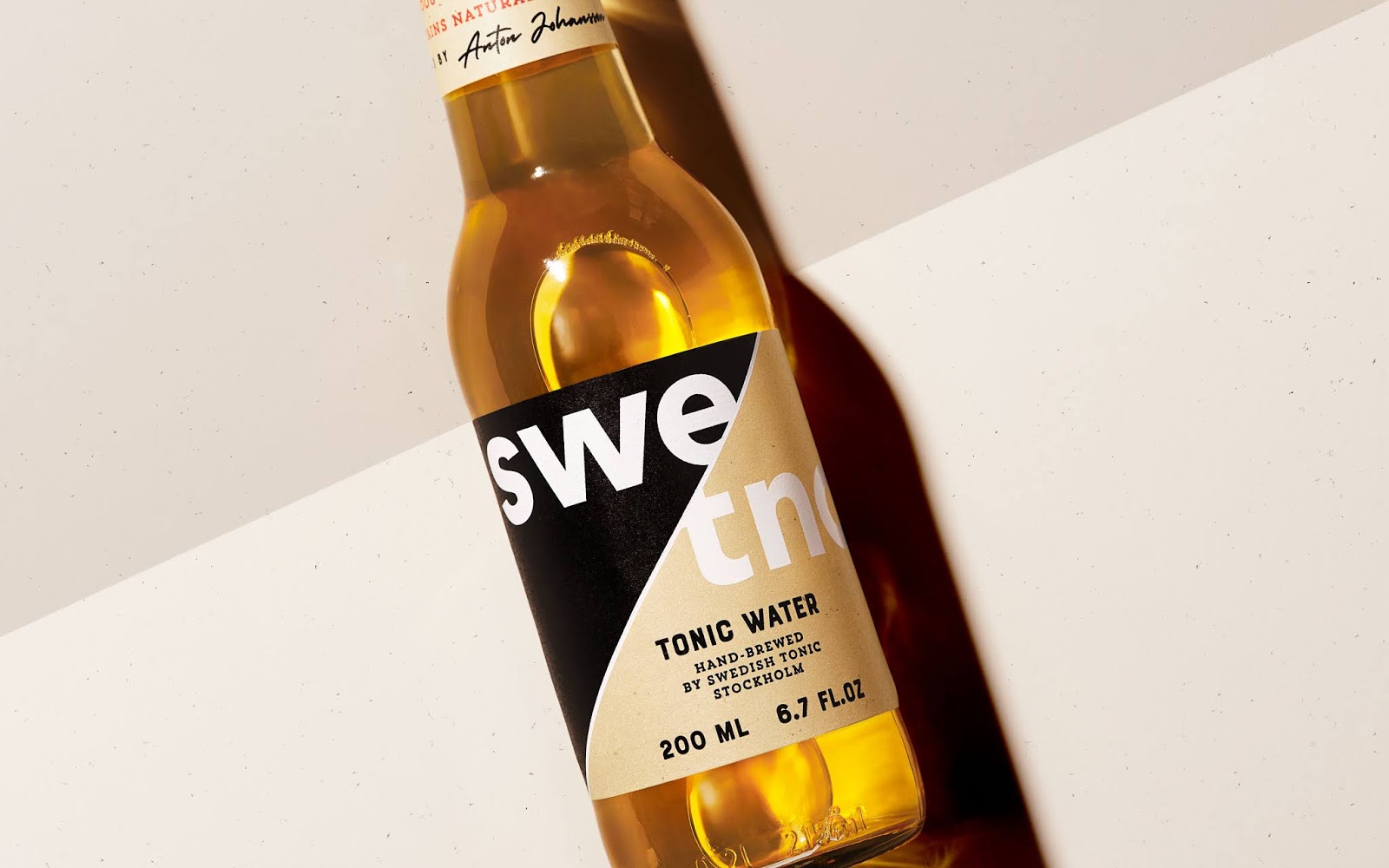 飲料酒水包裝設(shè)計純文字的設(shè)計版式(圖3) 飲料酒水包裝設(shè)計純文字的設(shè)計版式(圖3)