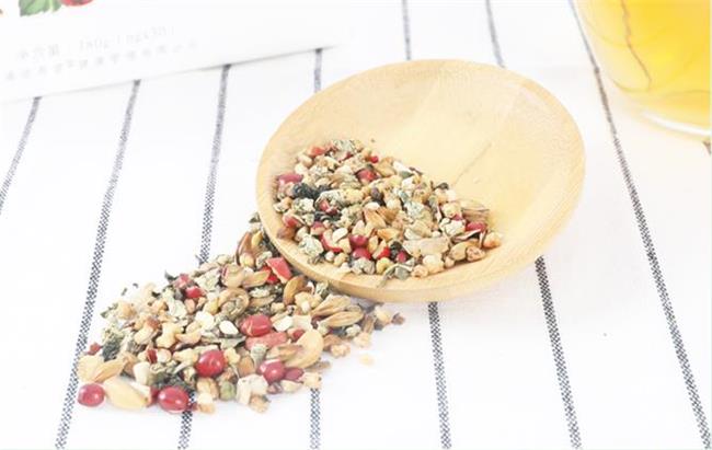 樂載三國品牌logo與食品包裝設(shè)計(jì)欣賞(圖2)